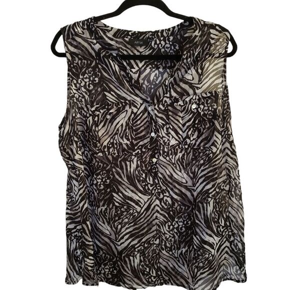 Apt. 9 Sheer Sleeveless Partial Button Front V-Neck Top - Picture 1 of 6